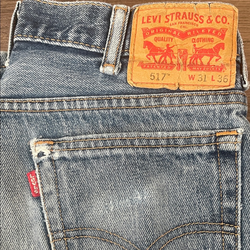 Levi's Relaxed Fit Men's Jeans in Light Blue - Picture 2 of 5